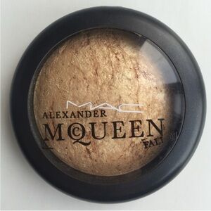 MAC Cosmetics Alexander McQueen New Vegas Mineralize Skinfinish MSF Highlighter